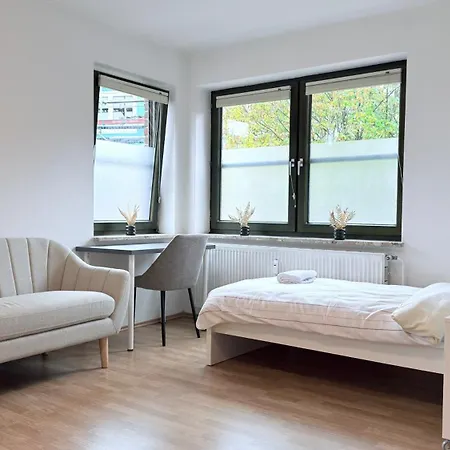 Business - Zentral Mit Privatparkplatz Neumünster